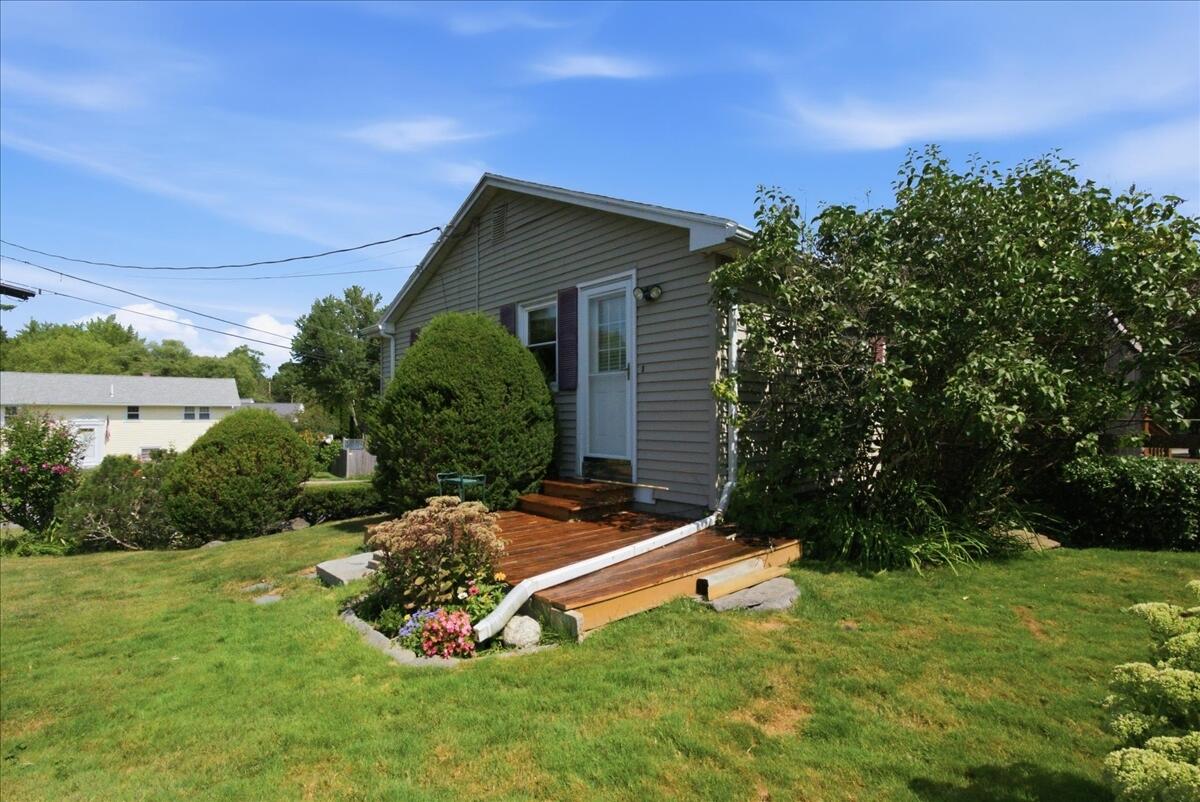 2 Quaker Road Westbrook, ME 04092 - Photo 3 of 52 03-DSC07592