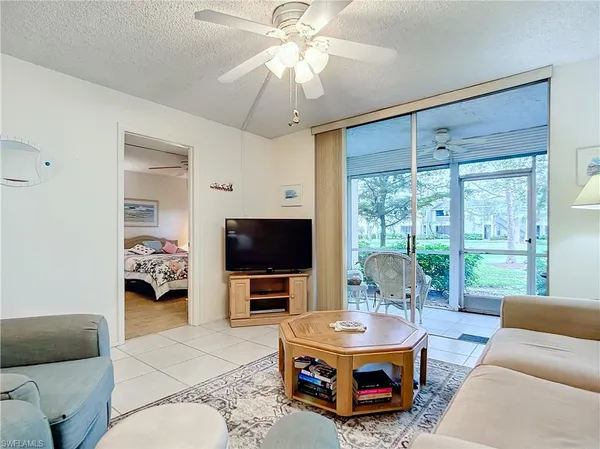 $1,295 | 180 Turtle Lake Court, Unit 103, Naples, FL 34105