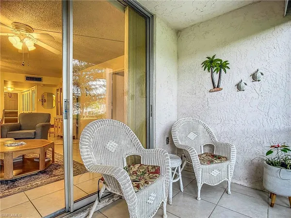 $1,295 | 180 Turtle Lake Court, Unit 103, Naples, FL 34105