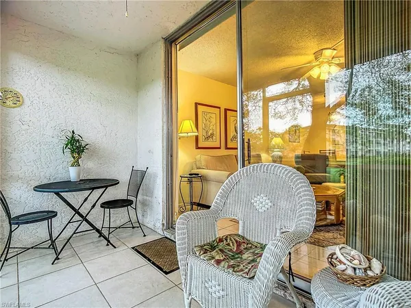 $1,295 | 180 Turtle Lake Court, Unit 103, Naples, FL 34105