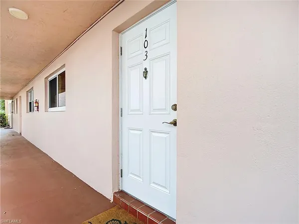 $1,295 | 180 Turtle Lake Court, Unit 103, Naples, FL 34105