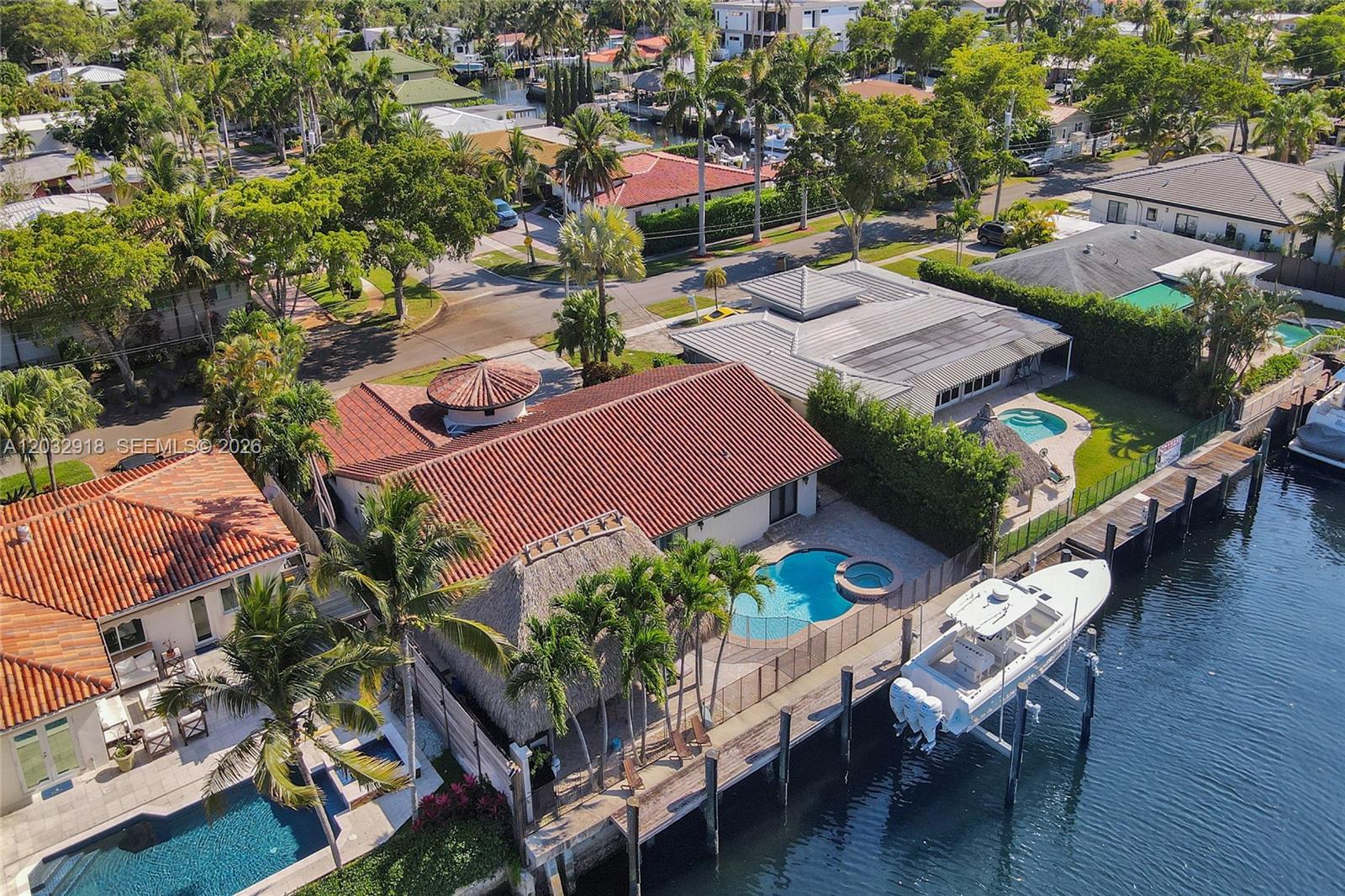 2075 Ixora Road North Miami, FL 33181 - Photo 4 of 32