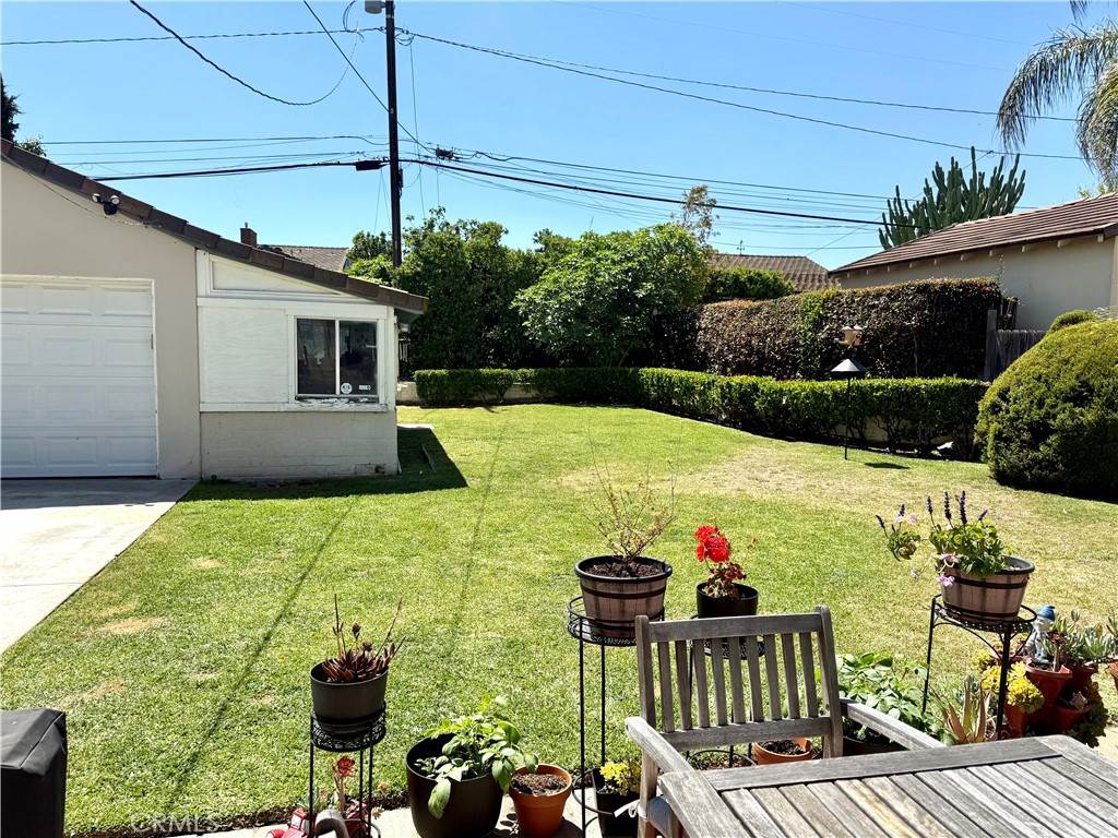952 Balboa Drive Arcadia, CA 91007 - Photo 27 of 29 a view of a porch with furniture and yard