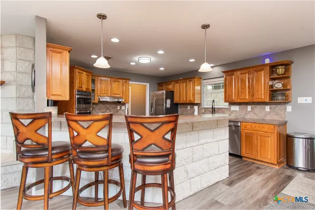 $575,000 | 1292 Cedar Oaks Circle, Temple, TX 76502