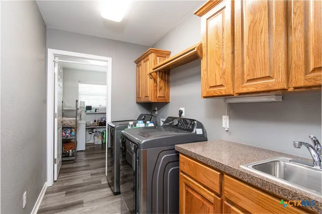 $575,000 | 1292 Cedar Oaks Circle, Temple, TX 76502