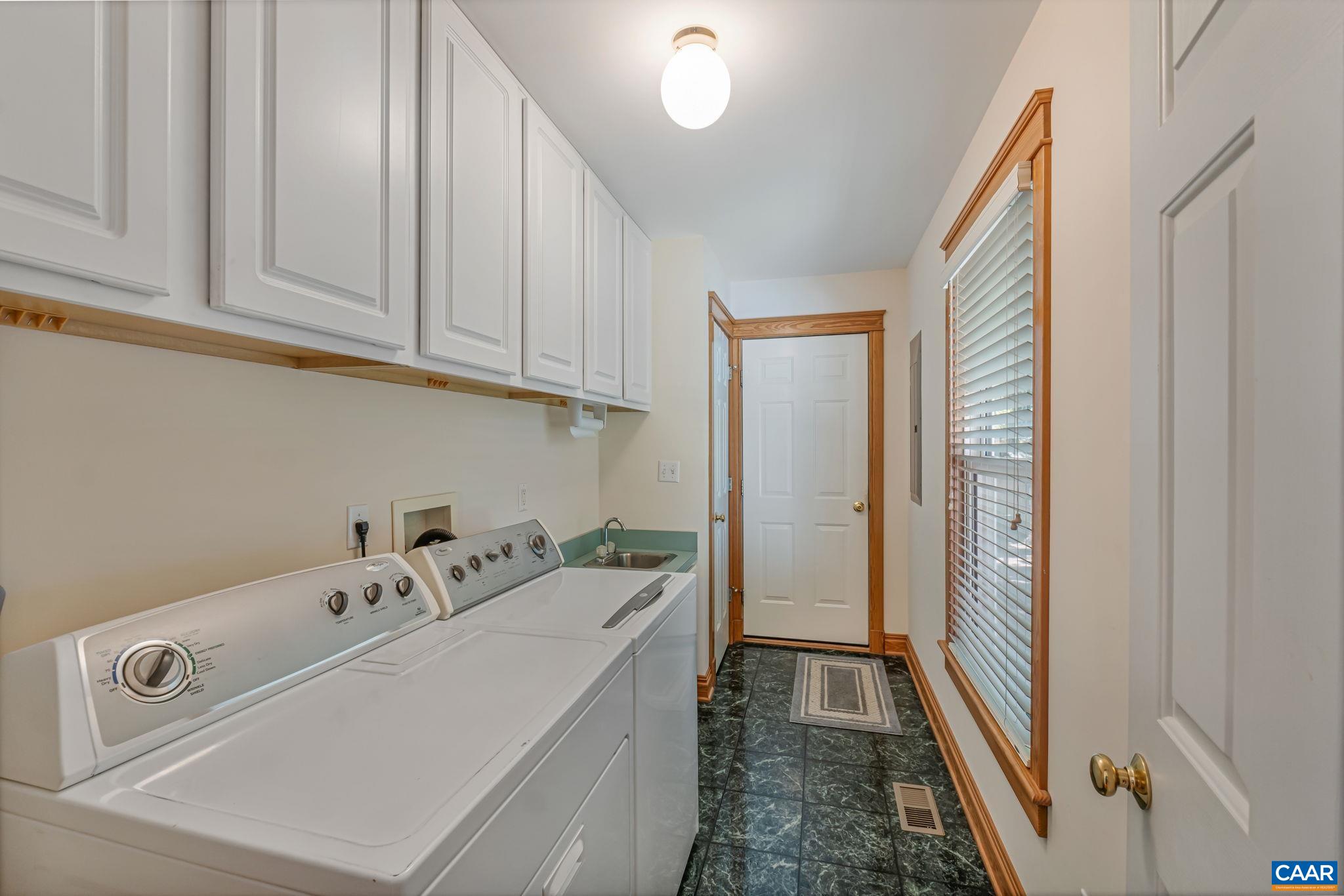 4 Ashton Road Palmyra, VA 22963 - Photo 25 of 34 a utility room with dryer and washer