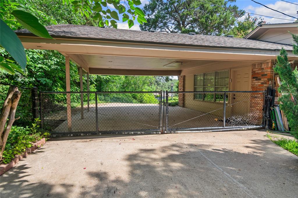 4104 Evergreen Drive Waco, TX 76708 - Photo 34 of 36 a garden view with a seating space