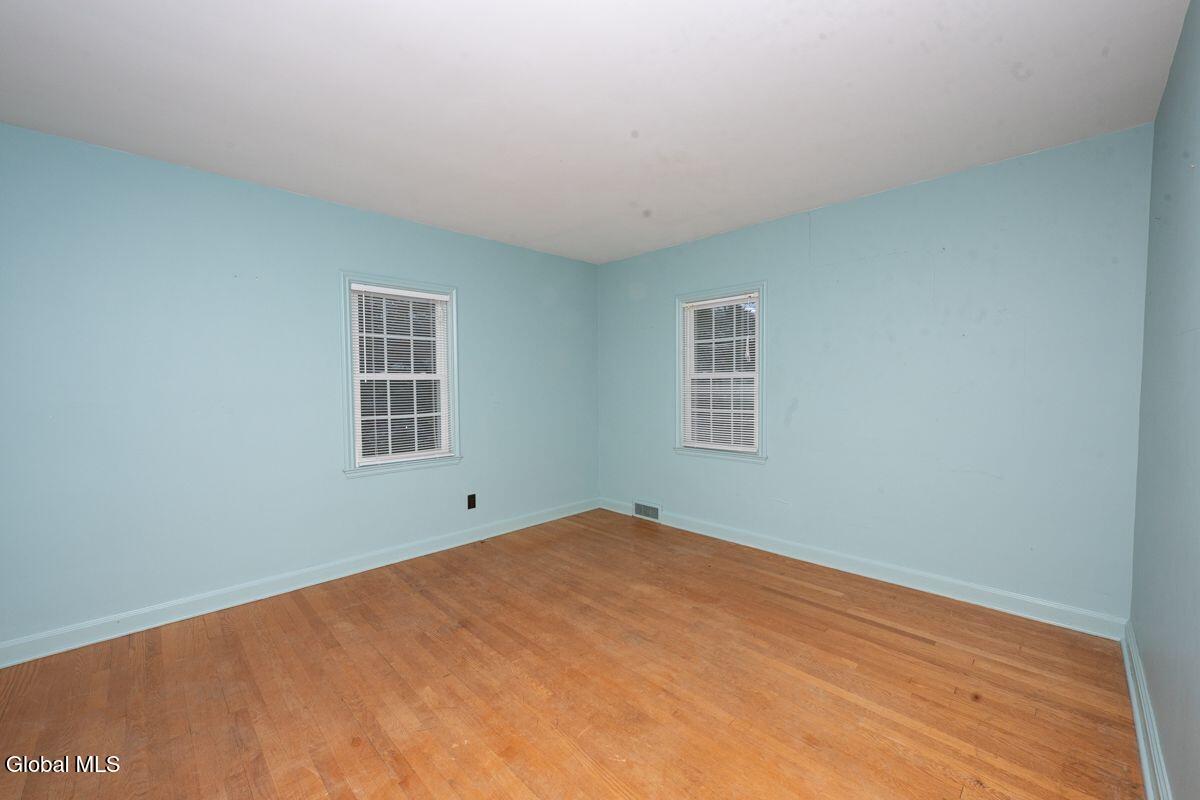 21 Douglas Road Bethlehem, NY 12054 - Photo 18 of 26 NeTfIXdA