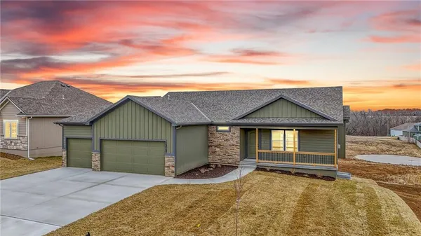 $465,000 | 1313 North Holland Drive, Independence, MO 64056