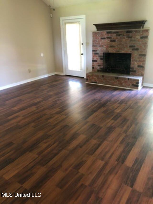 306 Gary Daniels Drive Byram, MS 39272 - Photo 3 of 5 living room