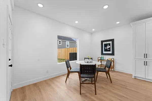 $2,800 | 514 Melbourne Street, Unit A, Houston, TX 77022