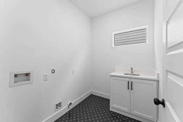 $2,800 | 514 Melbourne Street, Unit A, Houston, TX 77022