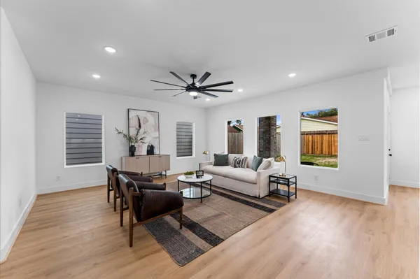 $2,800 | 514 Melbourne Street, Unit A, Houston, TX 77022