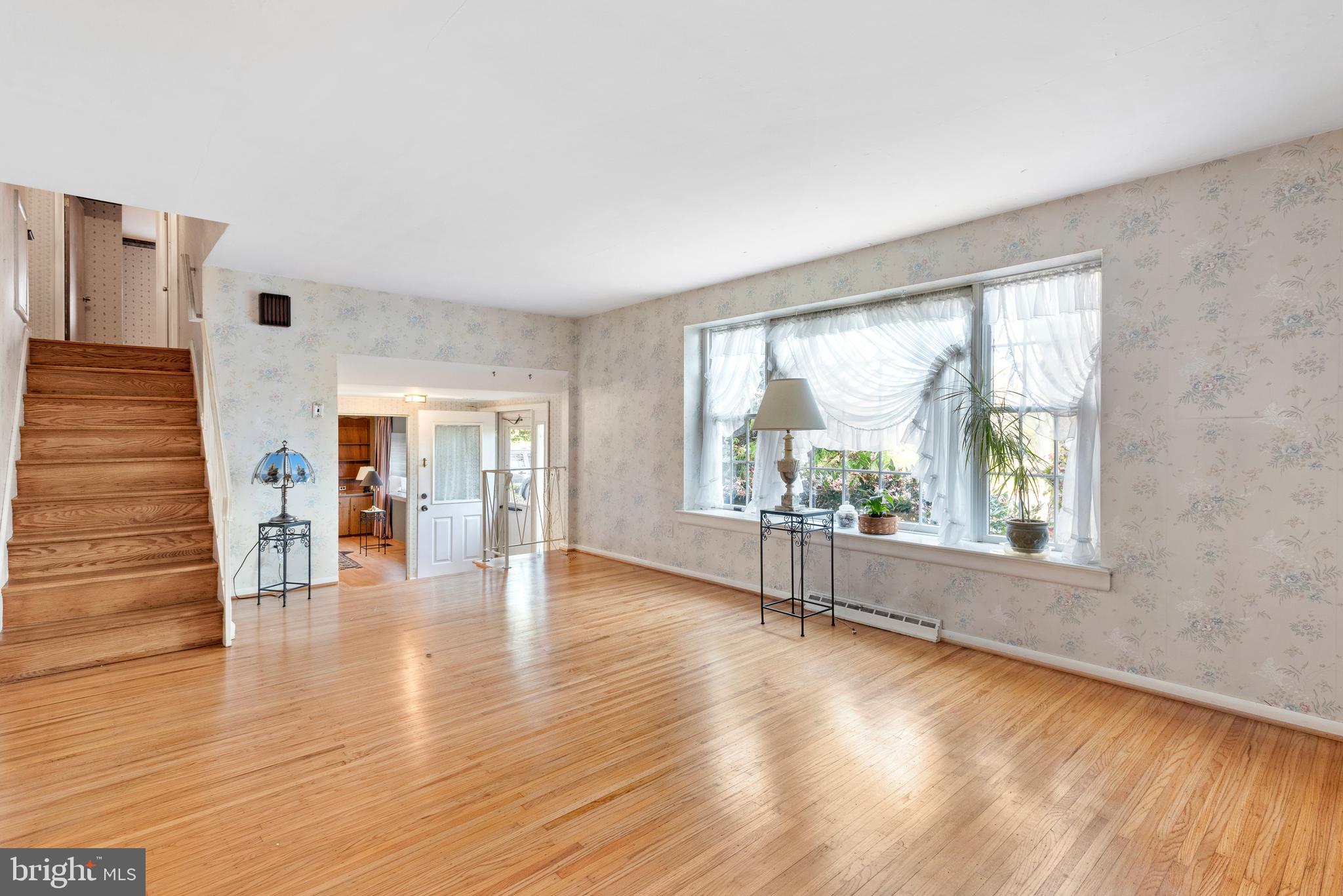 3860 Sidney Road Huntingdon Valley, PA 19006 - Photo 4 of 29 Gallery Image 4