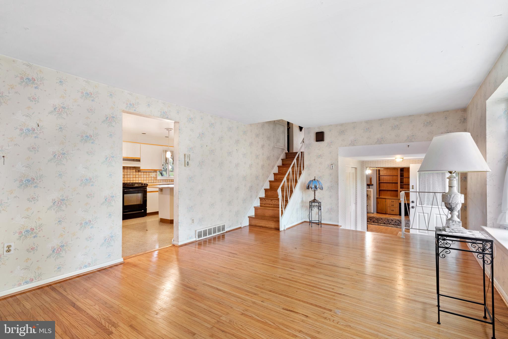 3860 Sidney Road Huntingdon Valley, PA 19006 - Photo 5 of 29 Gallery Image 5