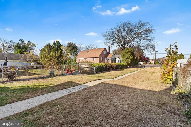 $405,000 | 14 Nicholson Road, West Collingswood Heights, NJ 08059