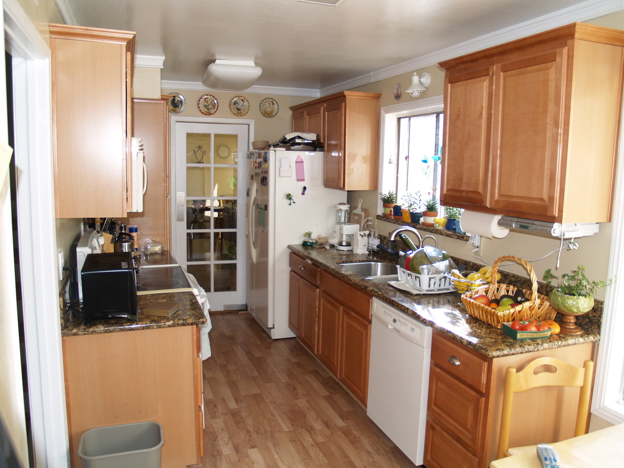 25 North San Marcos Road, Unit B Santa Barbara, CA 93111 - Photo 6 of 19 Updates kitchen