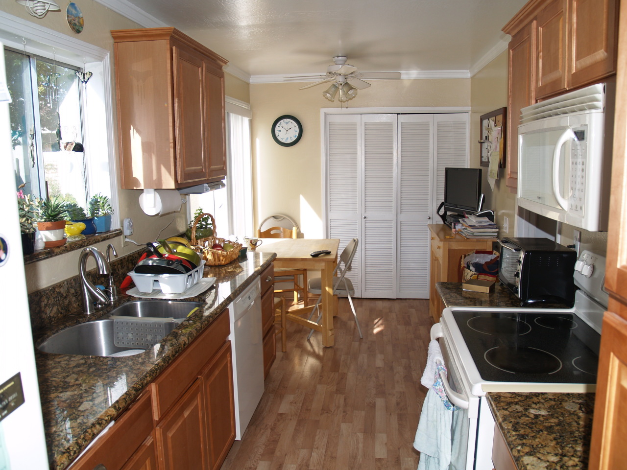25 North San Marcos Road, Unit B Santa Barbara, CA 93111 - Photo 7 of 19 Kitchen 2nd view