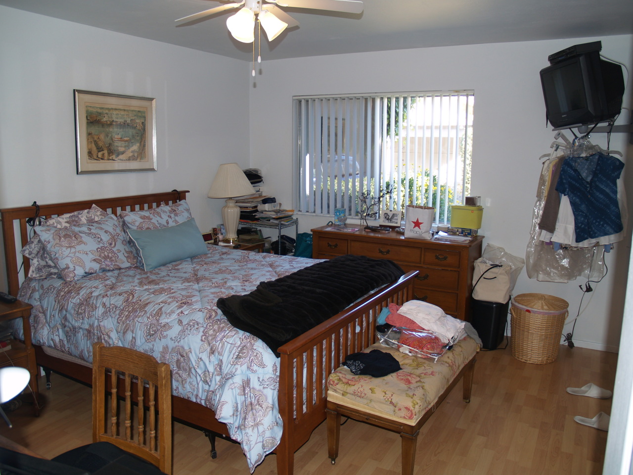 25 North San Marcos Road, Unit B Santa Barbara, CA 93111 - Photo 9 of 19 Master bdrm