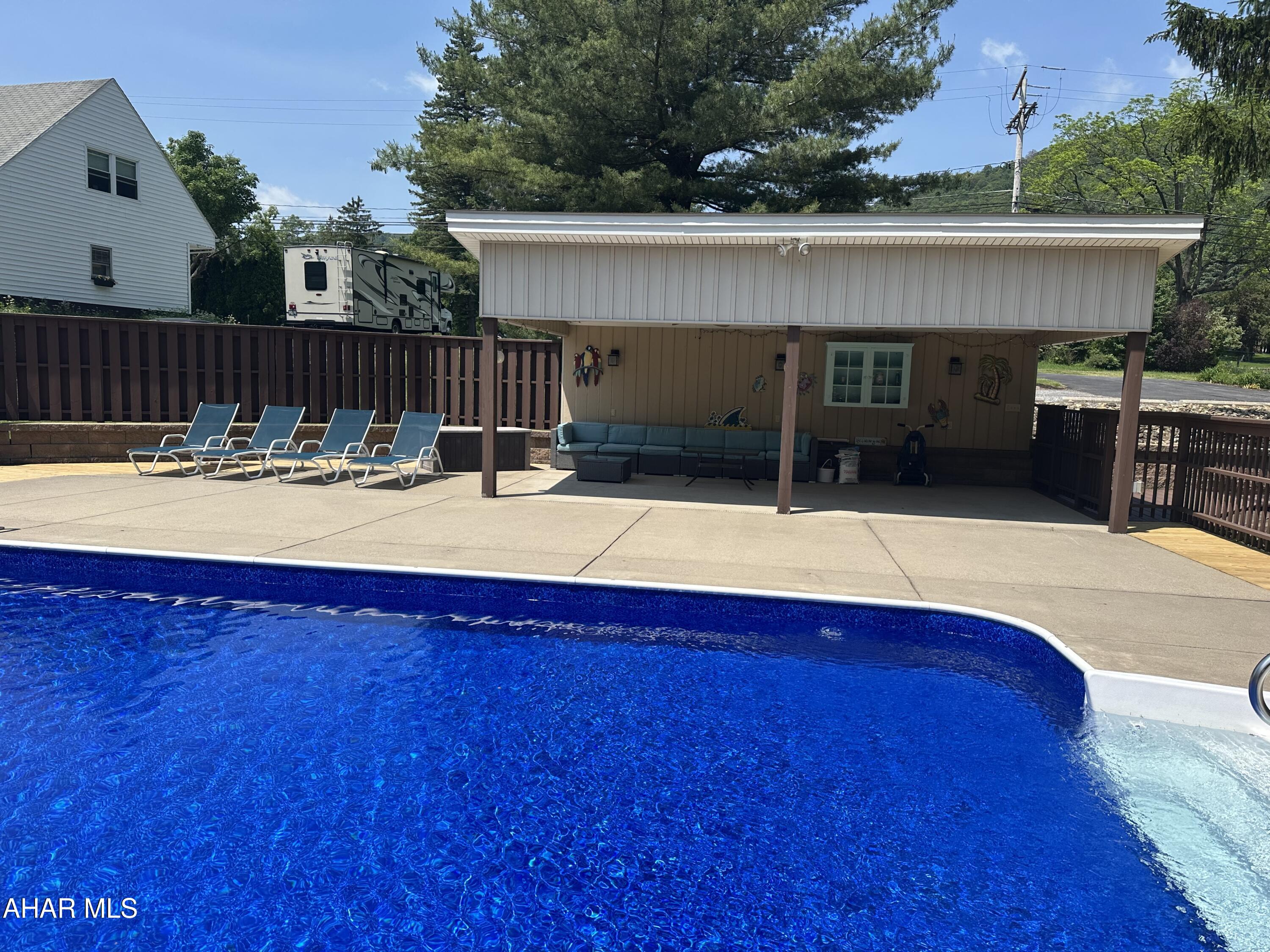 328 Avalon Road Altoona, PA 16601 - Photo 30 of 34