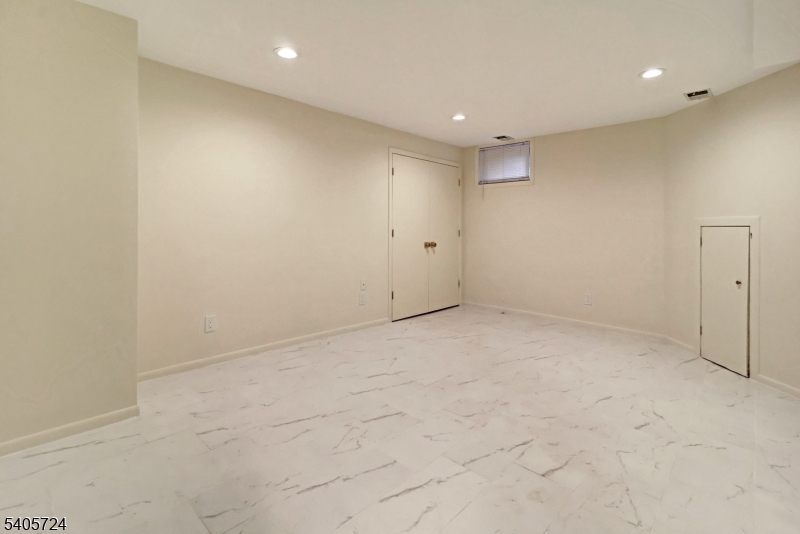 250 Ridgedale Avenue, Unit 4 Florham Park, NJ 07932 - Photo 20 of 24