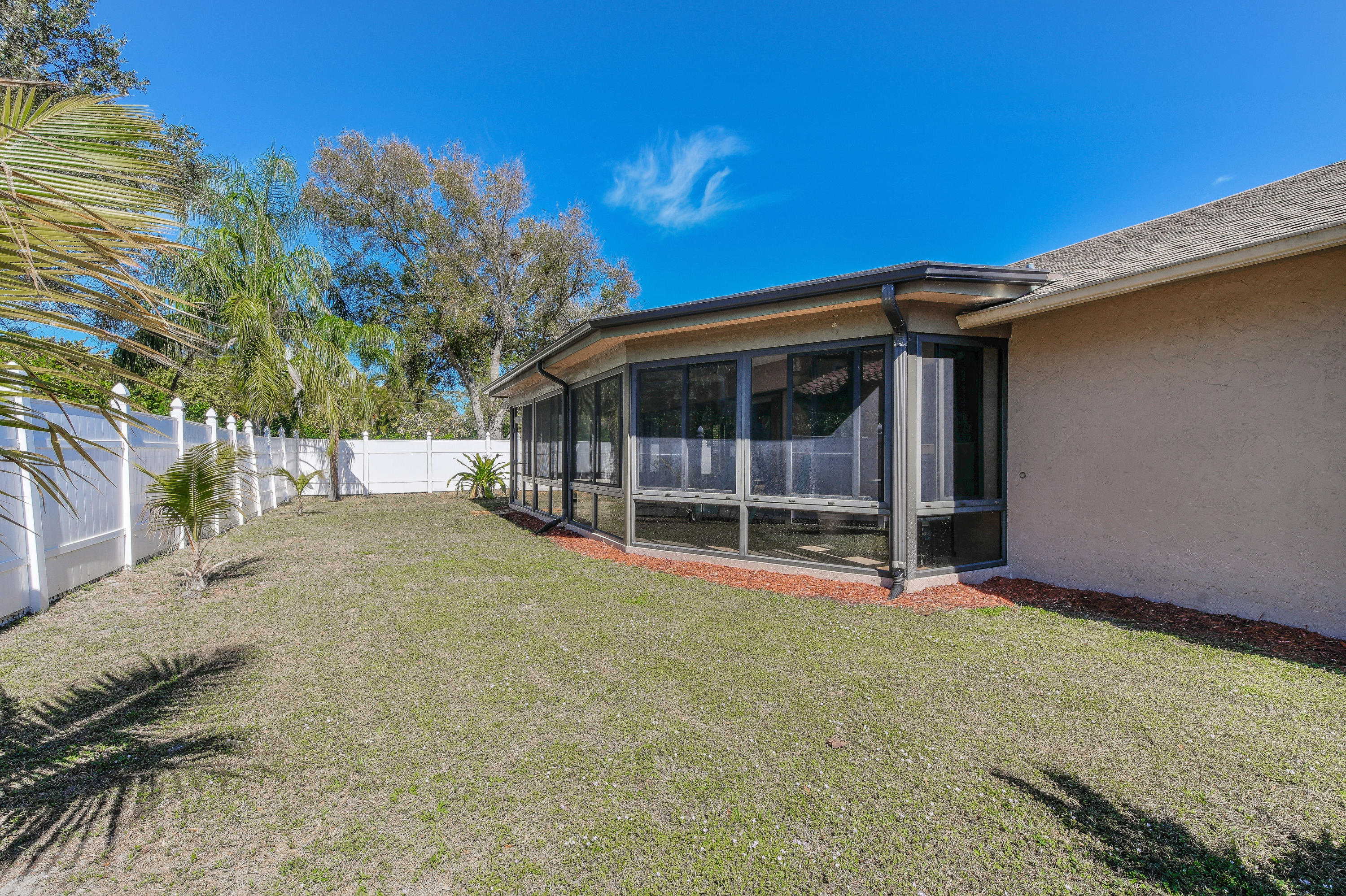 374 West Riverside Drive Tequesta, FL 33469 - Photo 37 of 50 374WRiversideDr_46