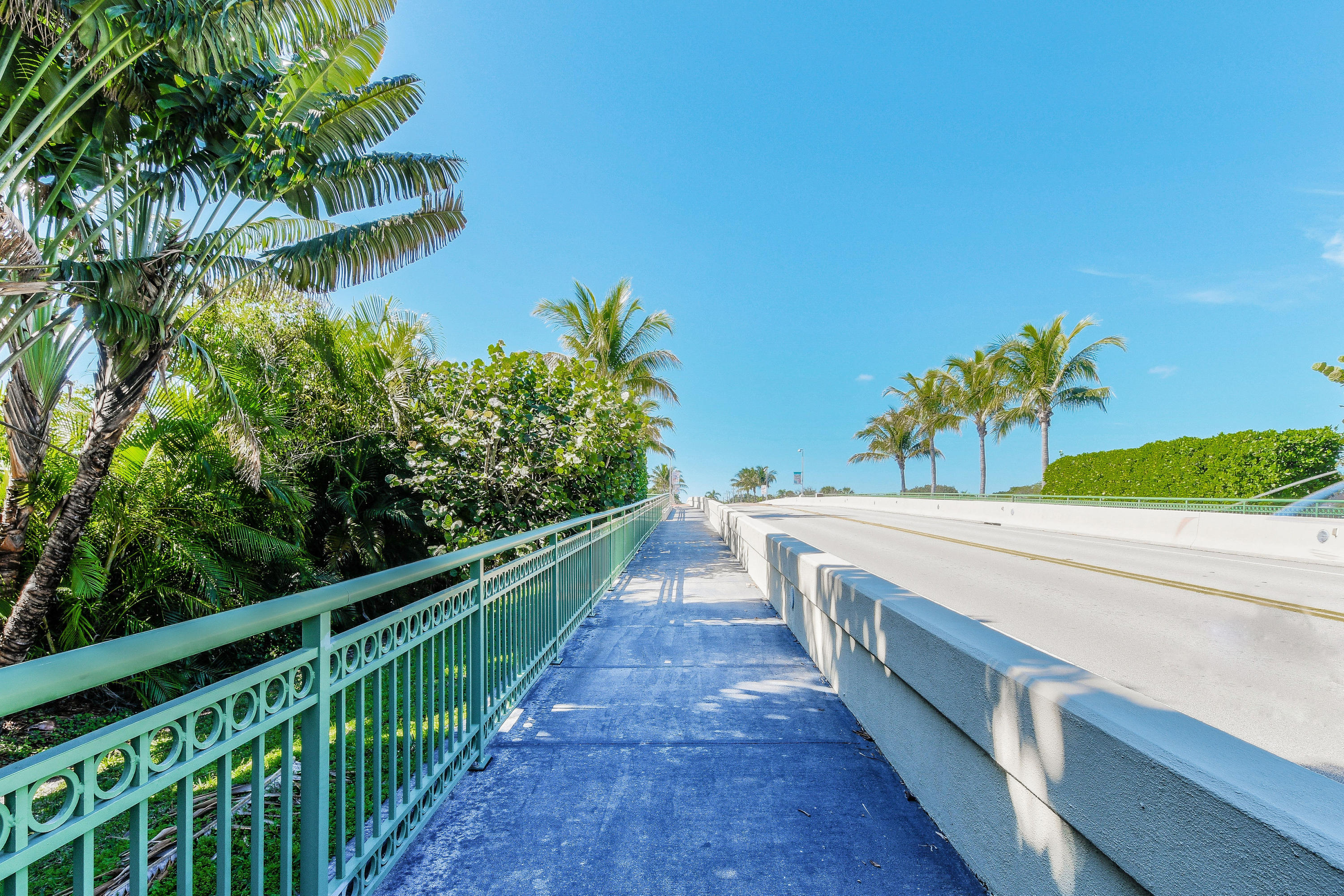 374 West Riverside Drive Tequesta, FL 33469 - Photo 40 of 50 374WRiversideDr_50