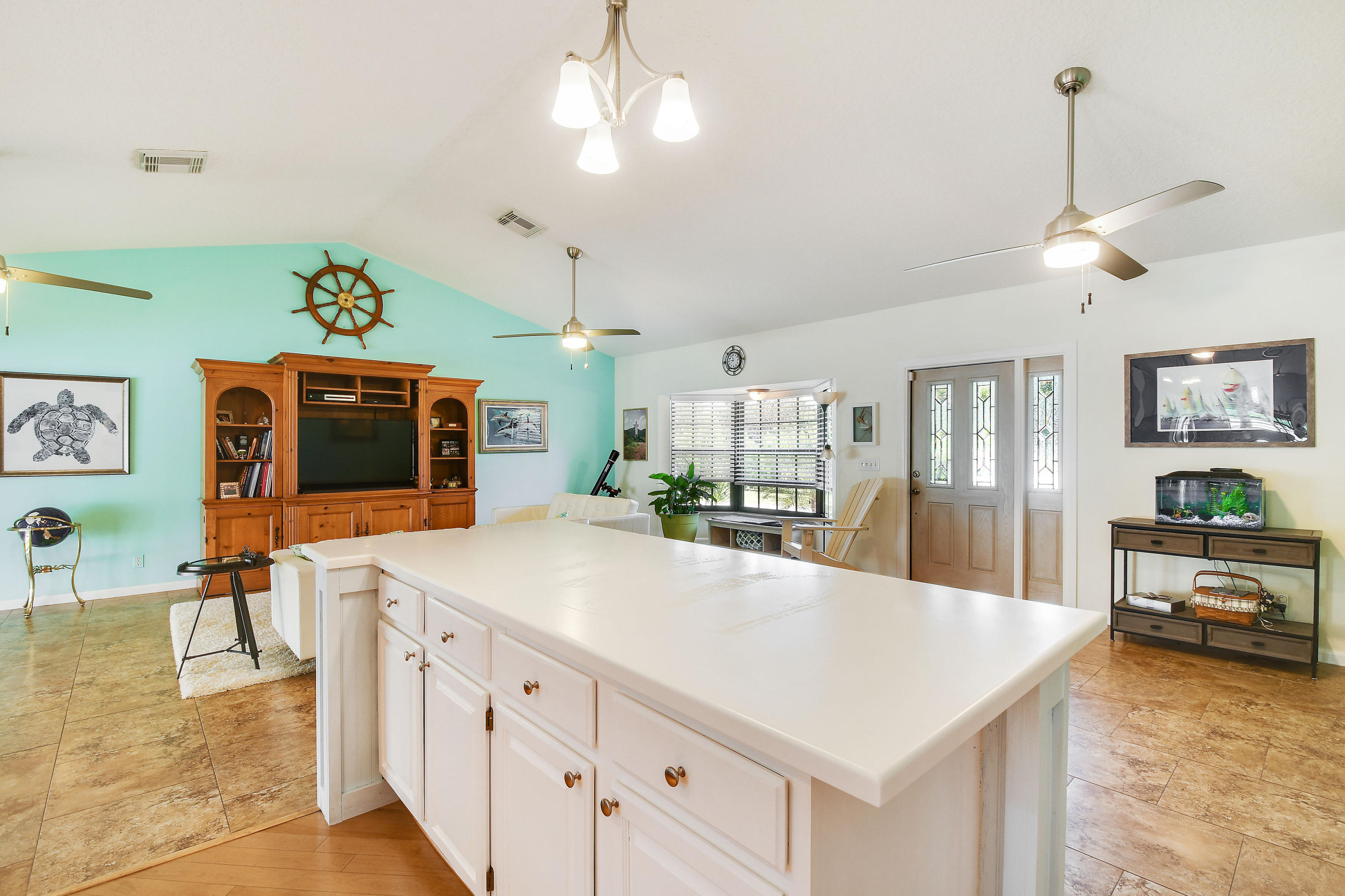 374 West Riverside Drive Tequesta, FL 33469 - Photo 8 of 50 374WRiversideDr_11