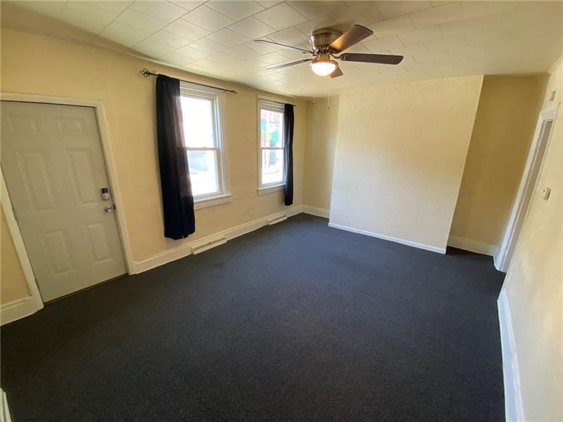 652 Evergreen Road Pittsburgh, PA 15209 - Photo 12 of 21 Clean carpets throughout!