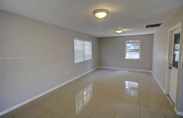 $299,999 | 1203 Southeast 8th Avenue, Okeechobee, FL 34974