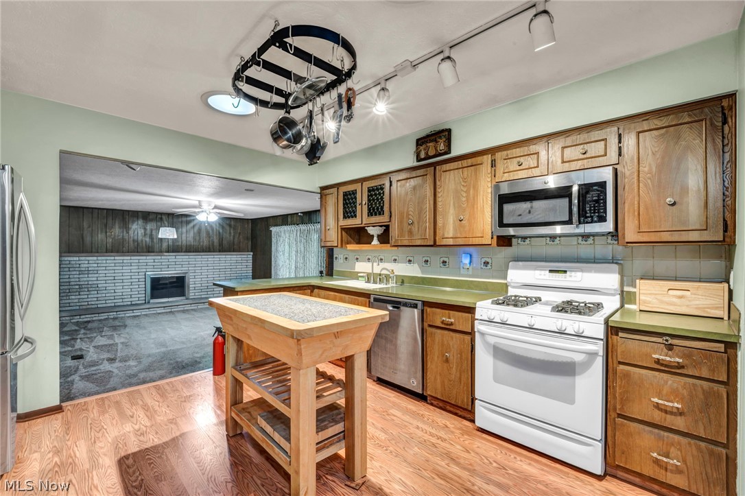 5701 Rousseau Drive Parma, OH 44129 - Photo 11 of 44 Gallery Image 11