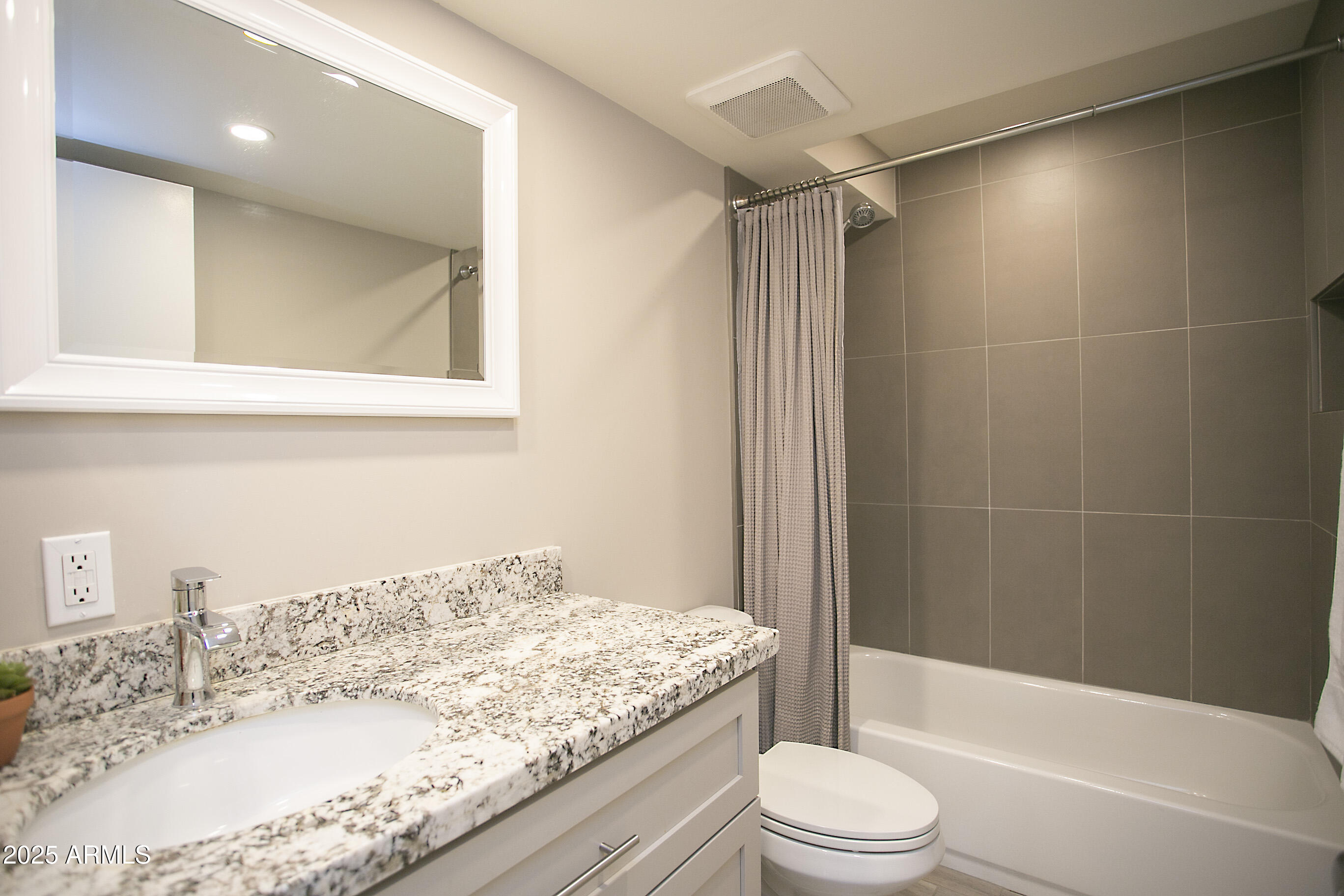 7920 East Camelback Road, Unit 203 Scottsdale, AZ 85251 - Photo 21 of 37 13 (15)