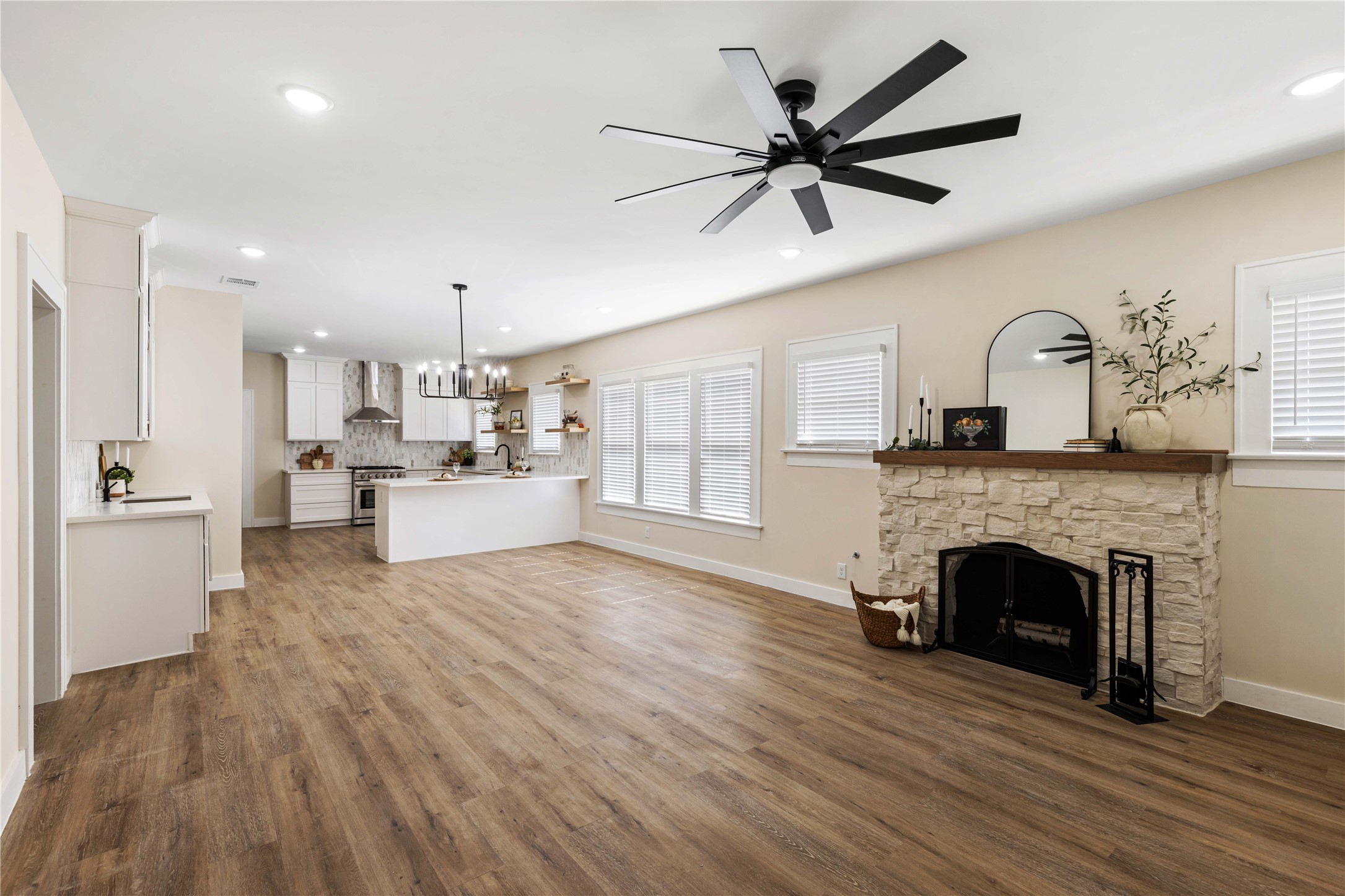 908 Key Street Houston, TX 77009 - Photo 9 of 29 Wow factor