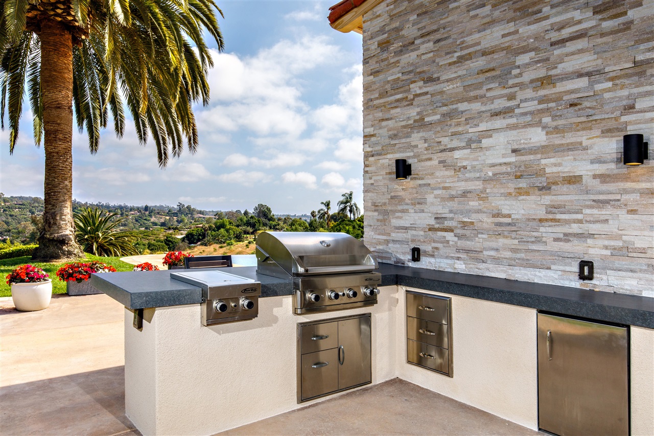 17501 Via De Fortuna Rancho Santa Fe, CA 92067 - Photo 17 of 24 Gallery Image 17