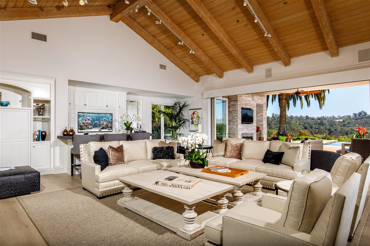 17501 Via De Fortuna Rancho Santa Fe, CA 92067 - Photo 8 of 24 Gallery Image 8
