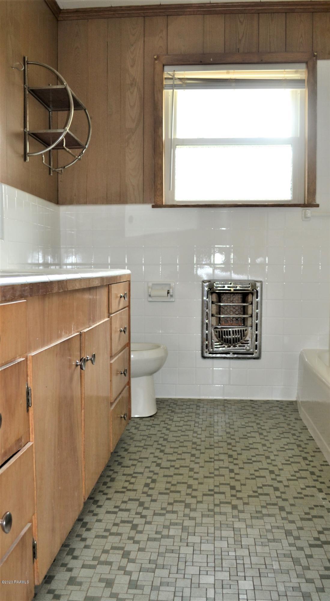 103 Clara Street Broussard, LA 70518 - Photo 9 of 10 DSC_0342