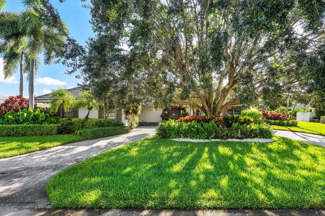 $1,880,000 | 1392 Partridge Place North, Boynton Beach, FL 33436