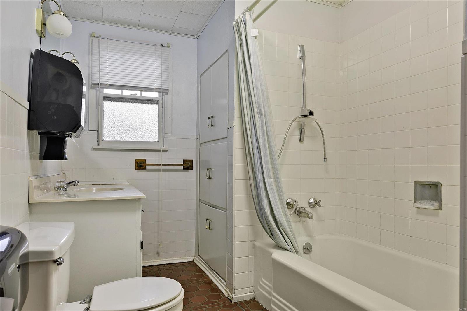 121 Merrill Street Lebanon, IL 62254 - Photo 17 of 52 Gallery Image 17