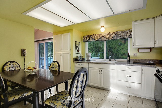 2717 169th Street Southeast Bothell, WA 98012 - Photo 6 of 19