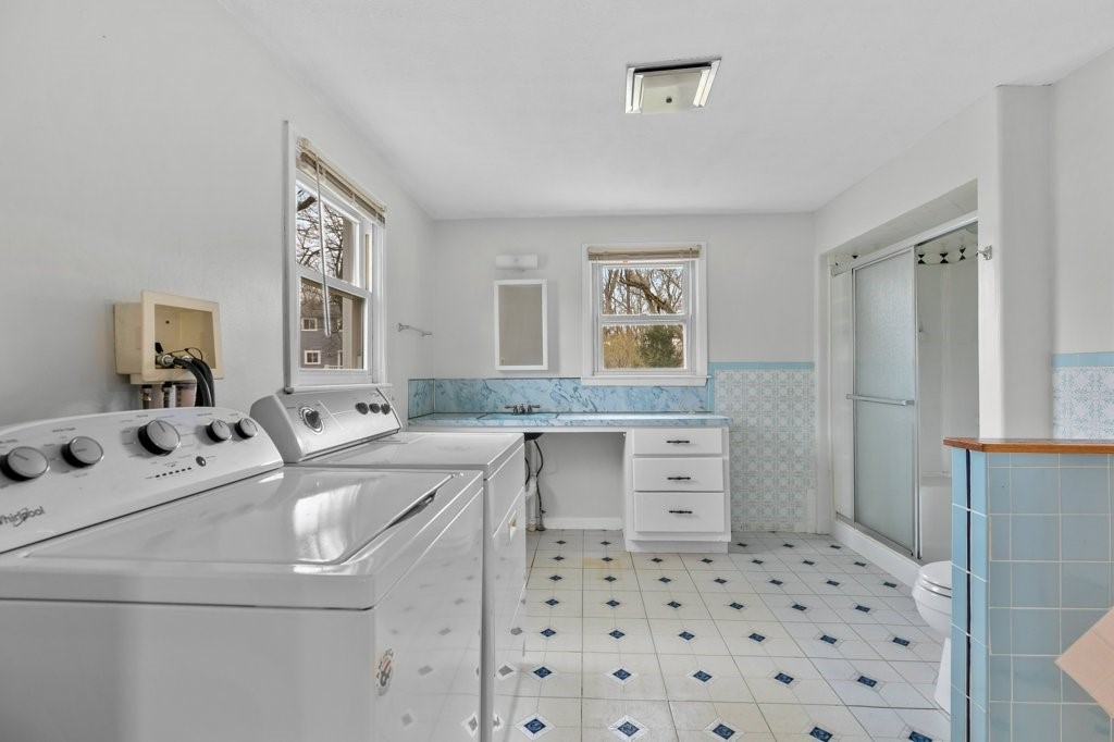 28 Blackrock Road Coventry, RI 02816 - Photo 15 of 34