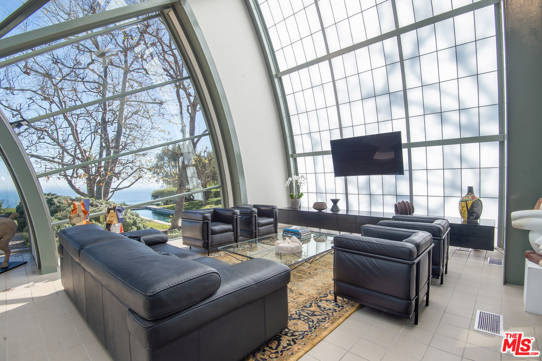 27929 Winding Way Malibu, CA 90265 - Photo 13 of 53