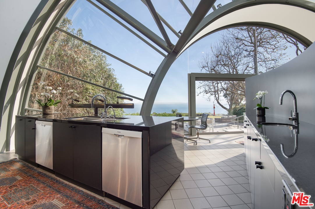 27929 Winding Way Malibu, CA 90265 - Photo 14 of 53