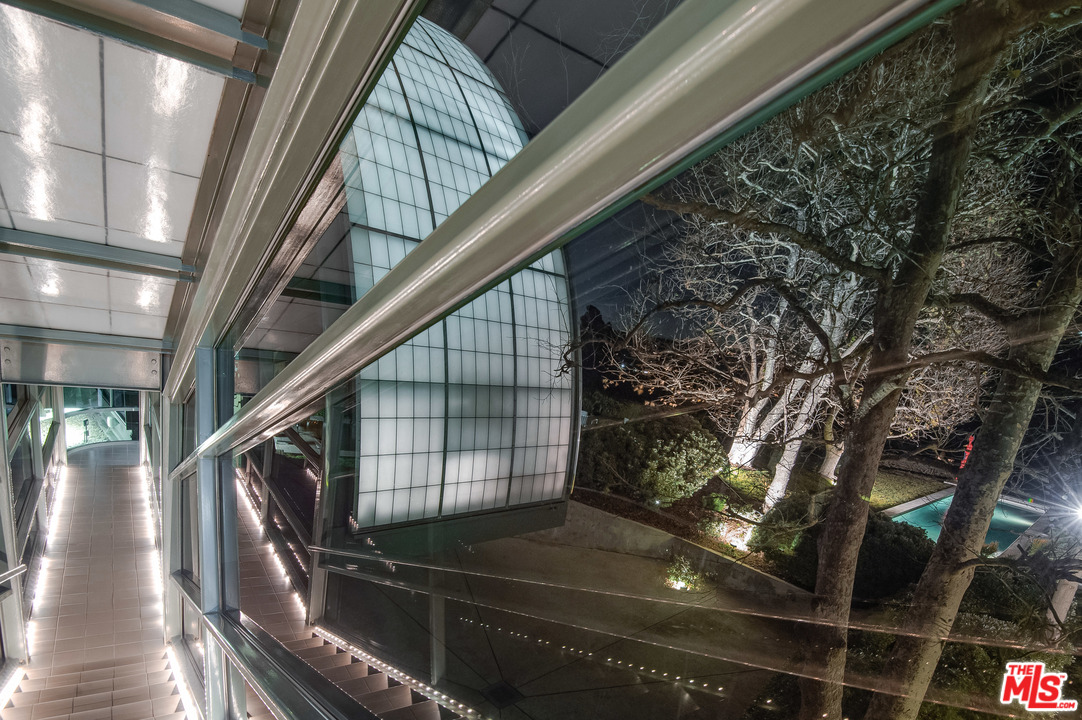 27929 Winding Way Malibu, CA 90265 - Photo 24 of 53