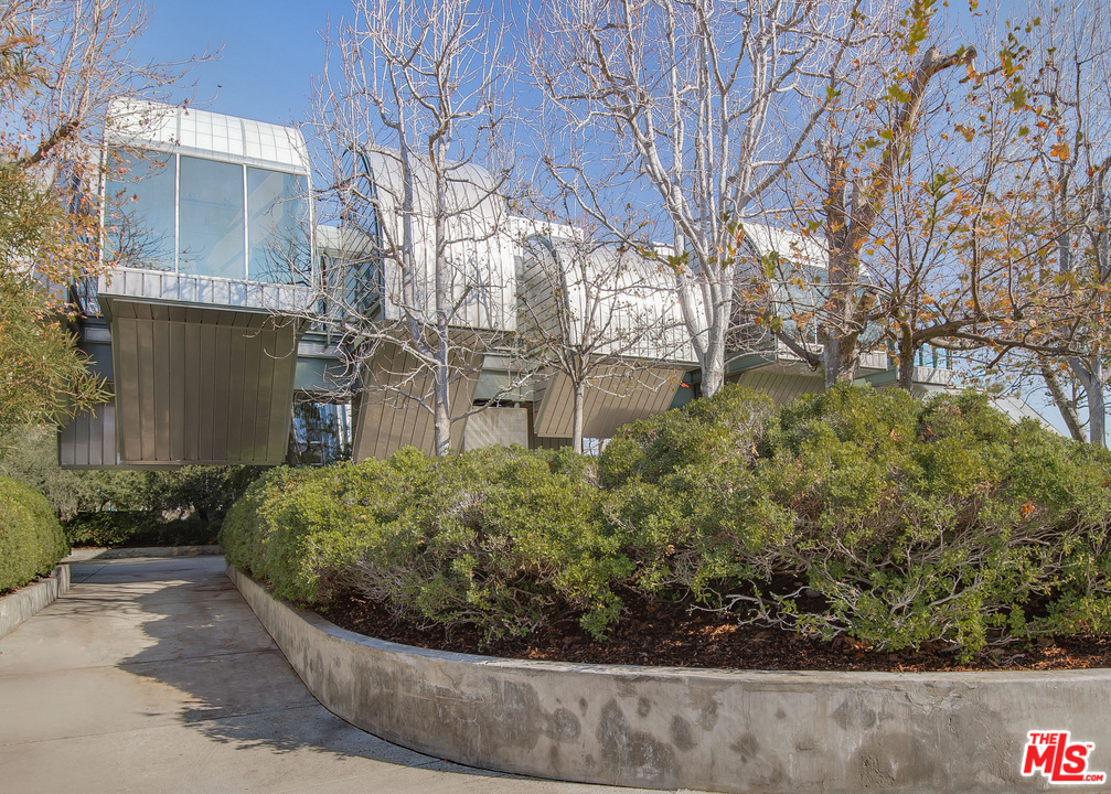 27929 Winding Way Malibu, CA 90265 - Photo 26 of 53