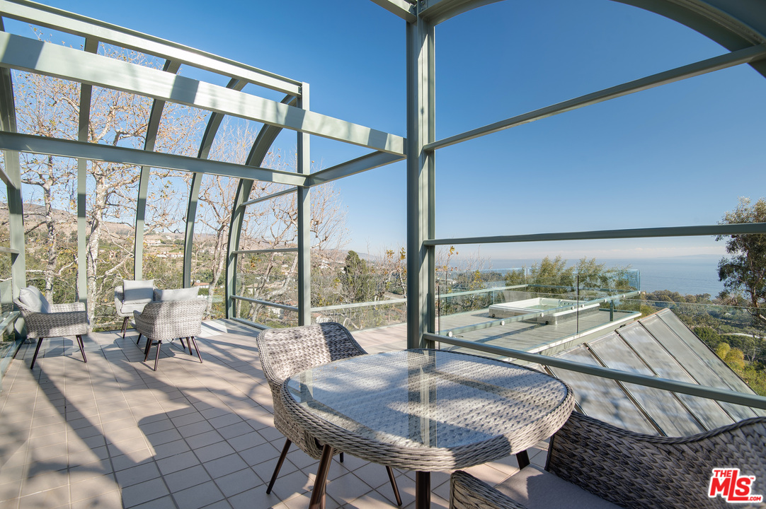 27929 Winding Way Malibu, CA 90265 - Photo 32 of 53