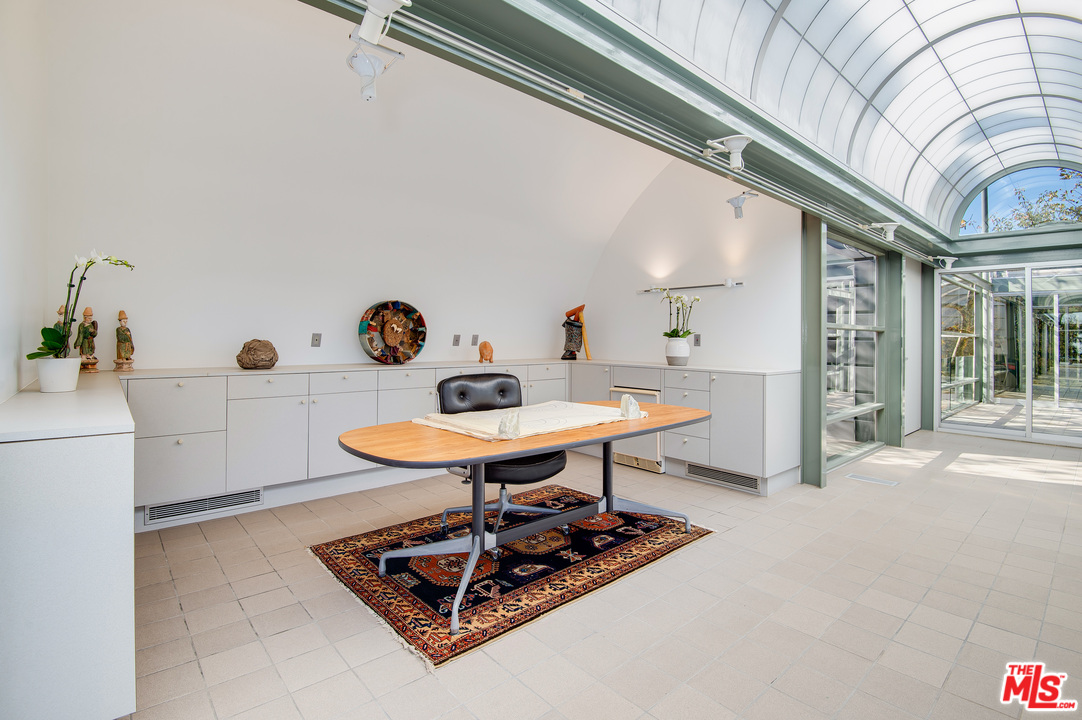 27929 Winding Way Malibu, CA 90265 - Photo 46 of 53