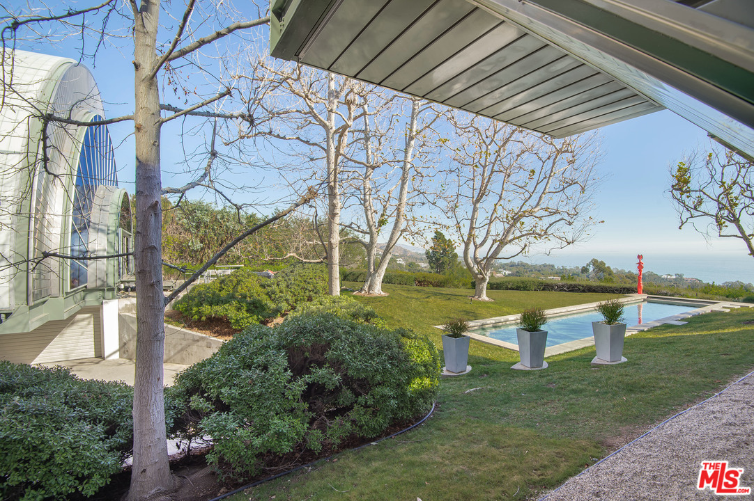 27929 Winding Way Malibu, CA 90265 - Photo 6 of 53