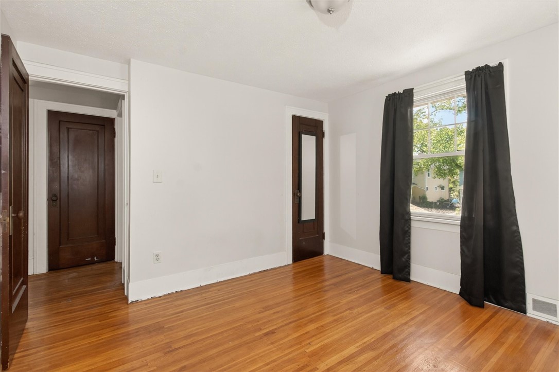 80 Pershing Drive Rochester, NY 14609 - Photo 23 of 37