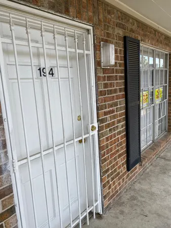 $950 | 6305 Westward Street, Unit 1, Houston, TX 77081