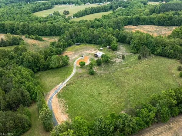 $949,900 | 4275 Grubbs Road, Walkertown, NC 27051